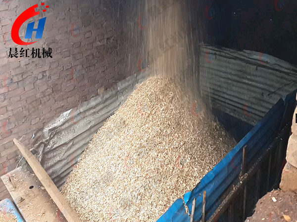 吉林木屑粉碎機(jī)使用現(xiàn)場(chǎng)