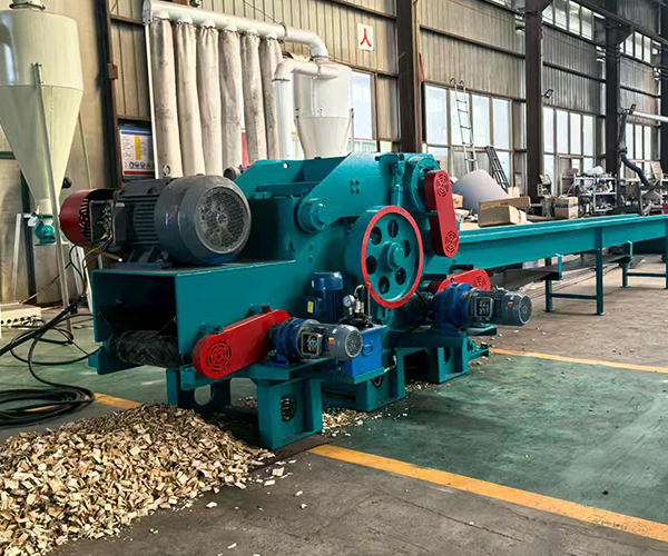 晨紅機(jī)械竹子粉碎機(jī)適用于韌性竹料加工 解決竹材纖維難進(jìn)料與易卡料問題