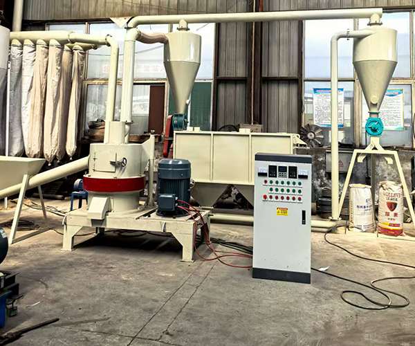 晨紅機械木粉機精準控制80-200目細度滿足特種行業(yè)生產需求